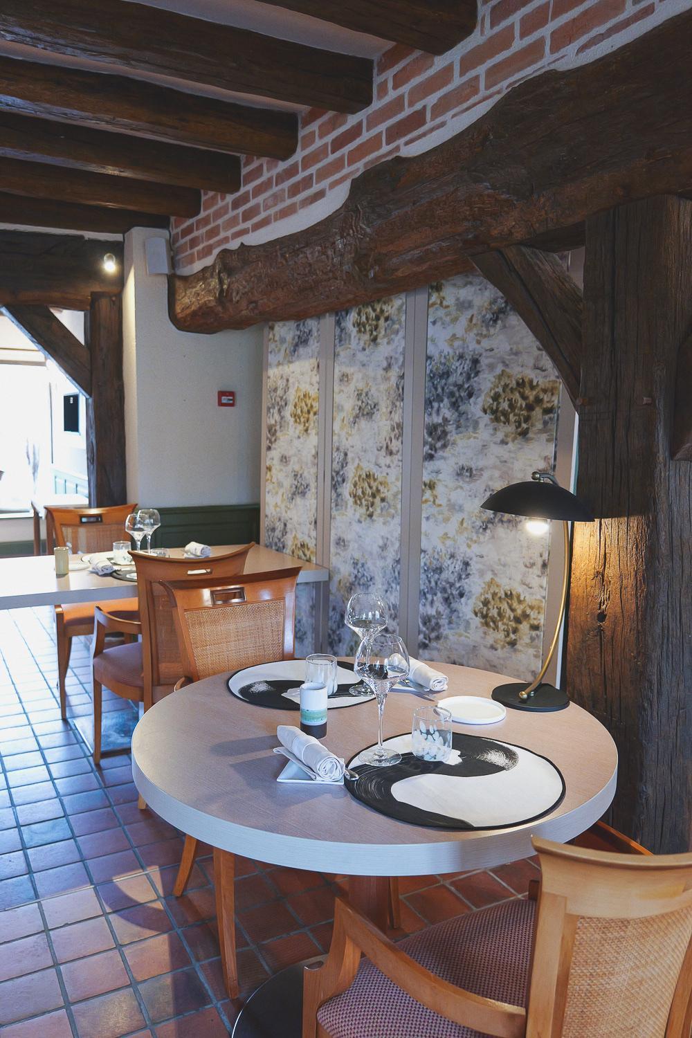 Auberge Du Cheval Blanc - Teritoria Selles-Saint-Denis Exteriör bild